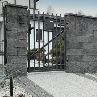 Камень для столба забора 4х секционный, графит, 360х360х180, Semmelrock